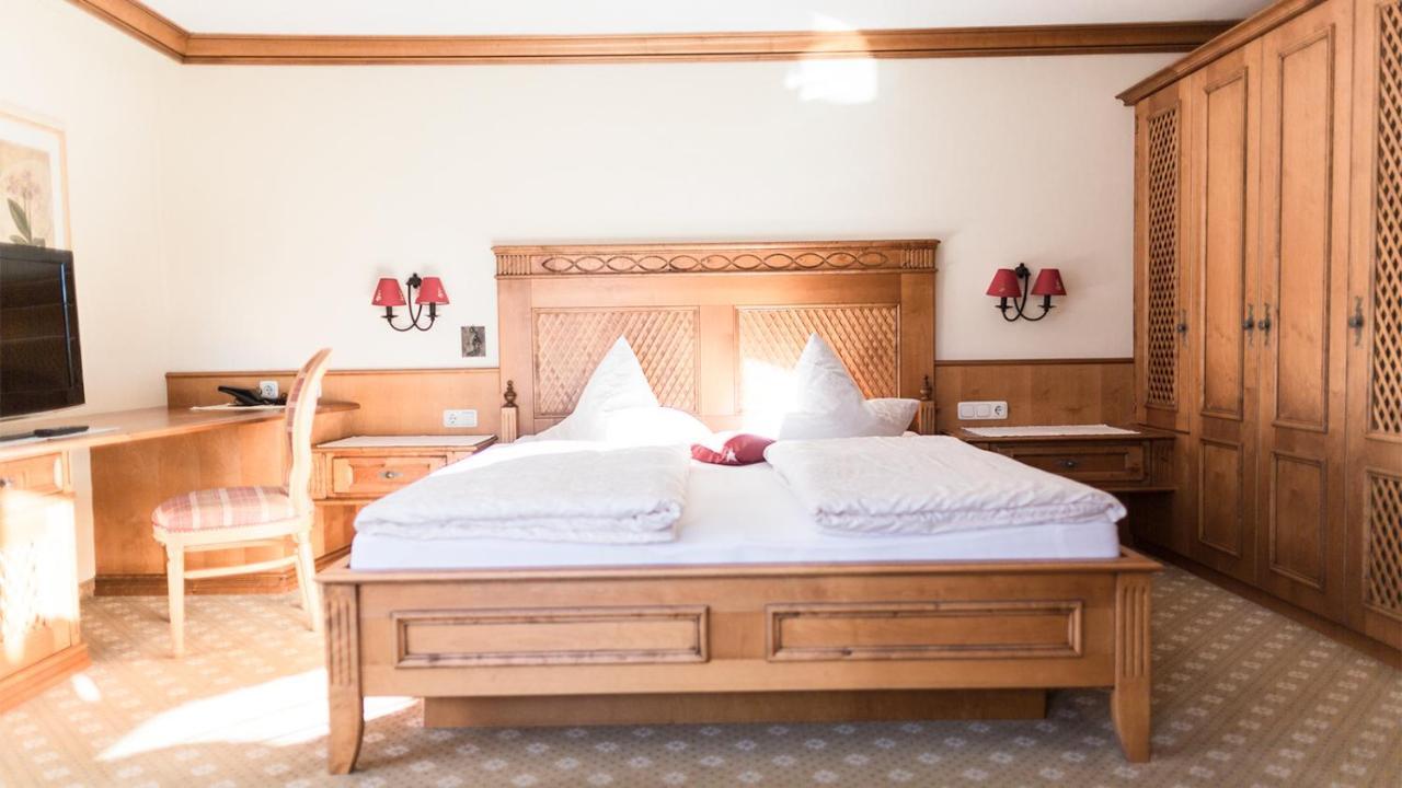 Triendlhof Hotell Zöblen Eksteriør bilde
